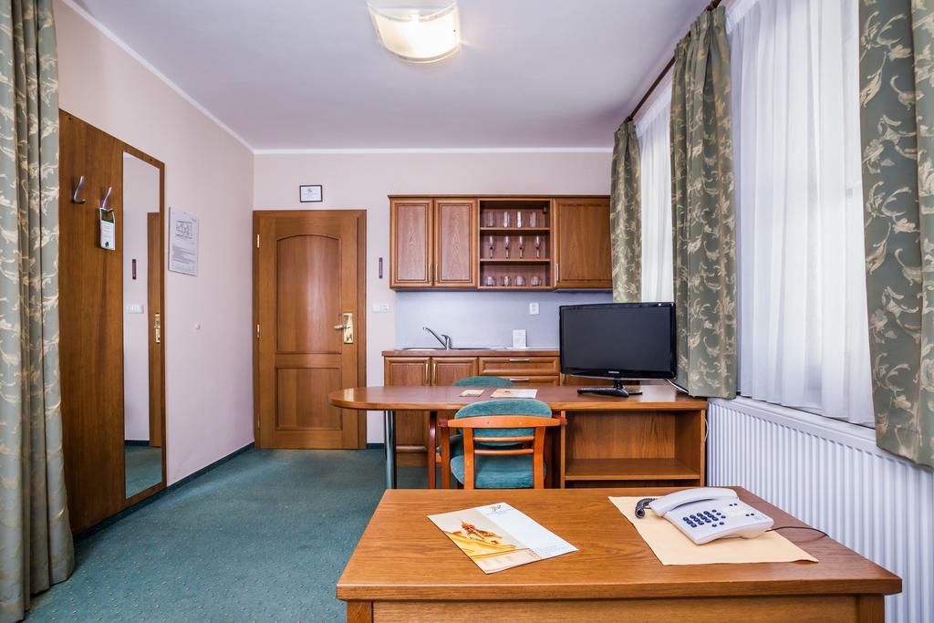 Hotel Jelinkova Vila Велке-Мезиржичи Номер фото