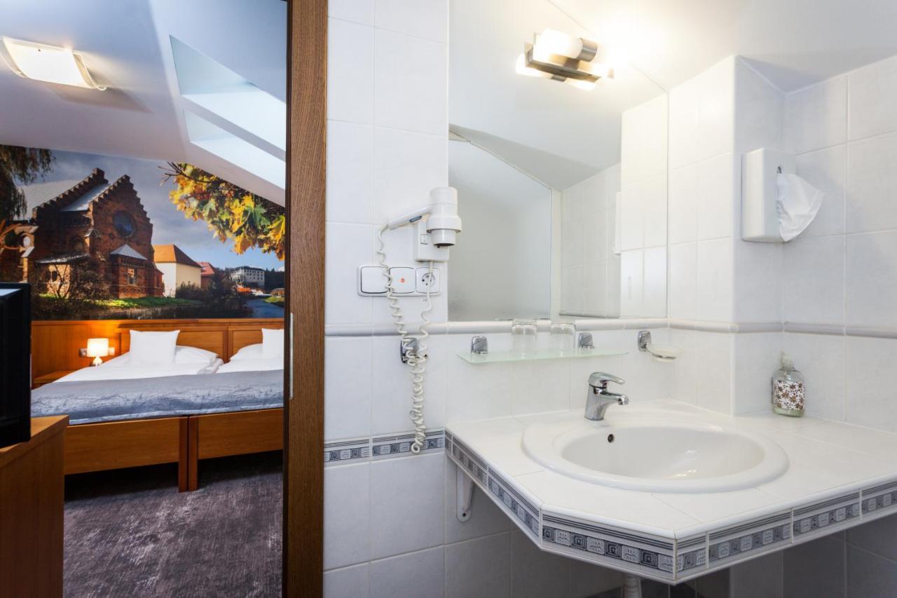 Hotel Jelinkova Vila Велке-Мезиржичи Экстерьер фото