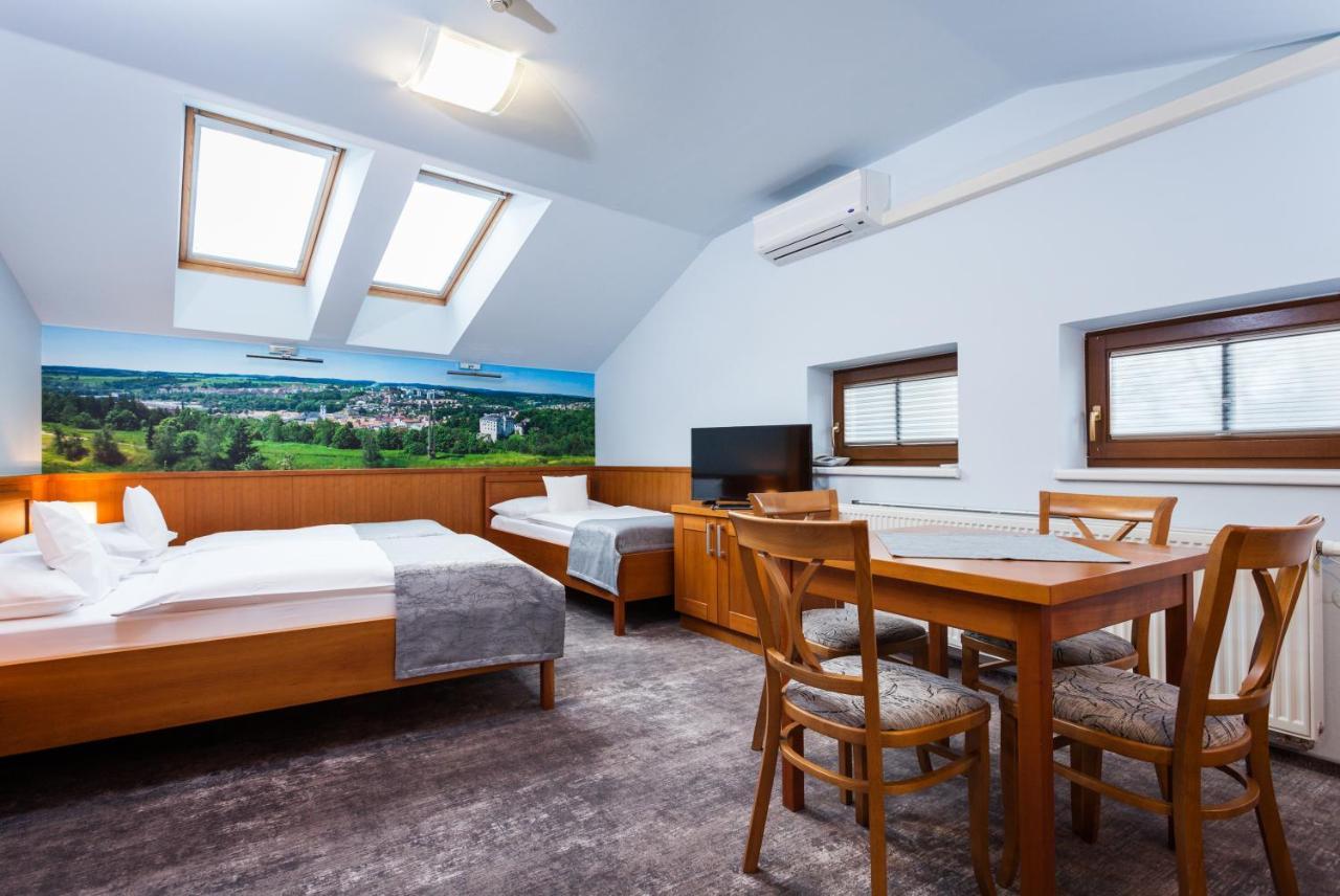 Hotel Jelinkova Vila Велке-Мезиржичи Экстерьер фото